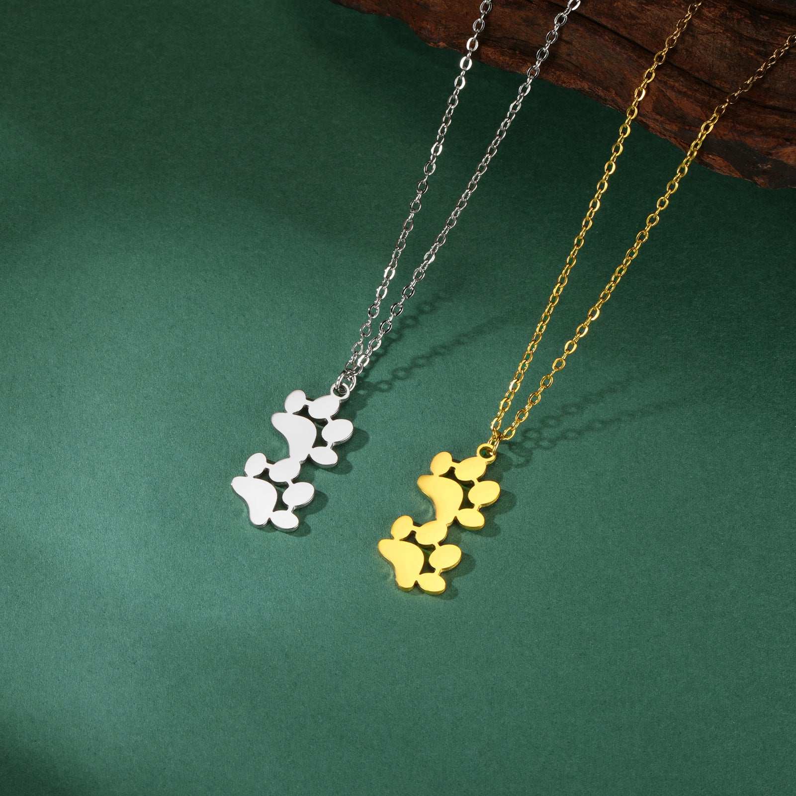 My Furry Friend – Necklace with Paw Print