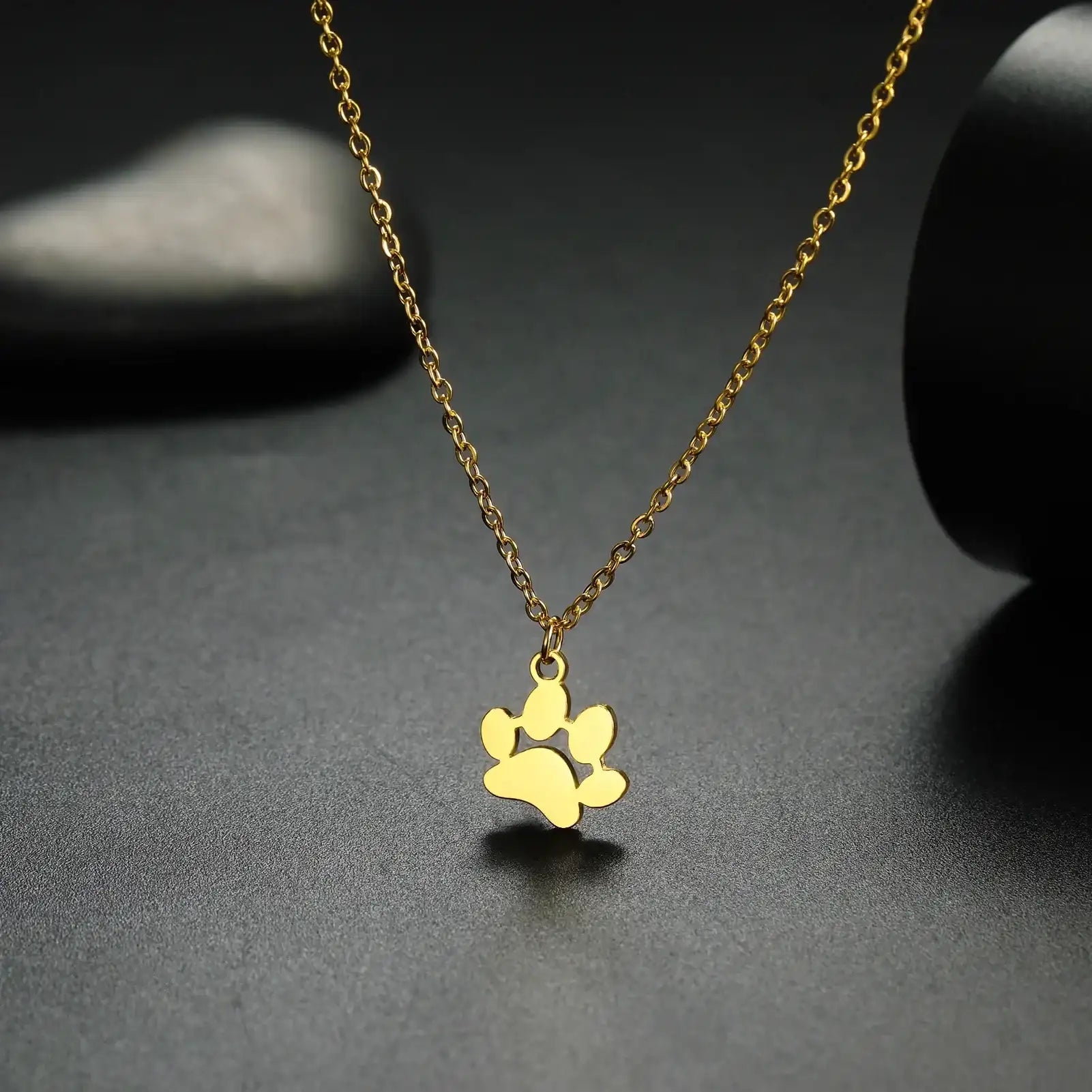 My Furry Friend – Necklace with Paw Print