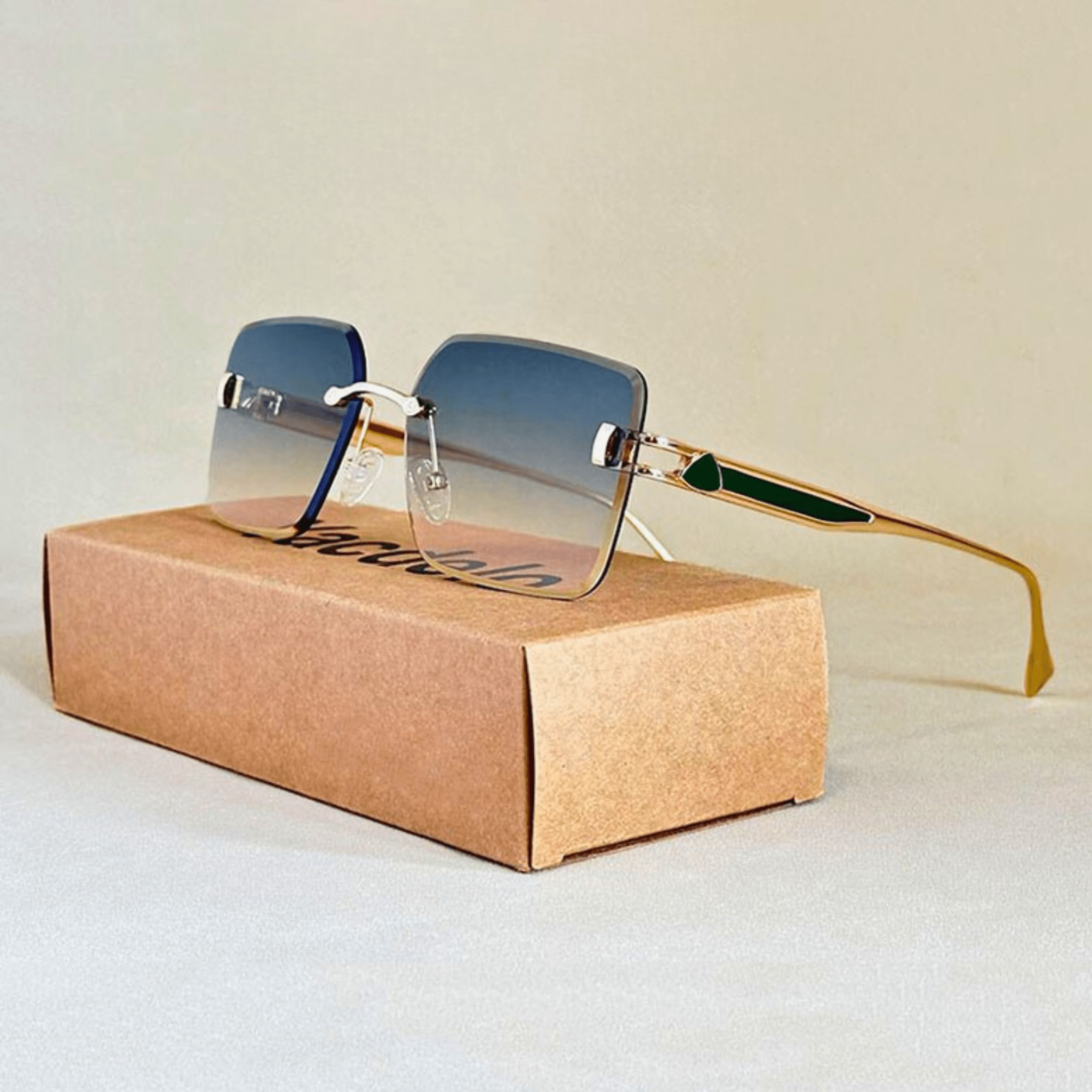 Valmira Rimless Essence