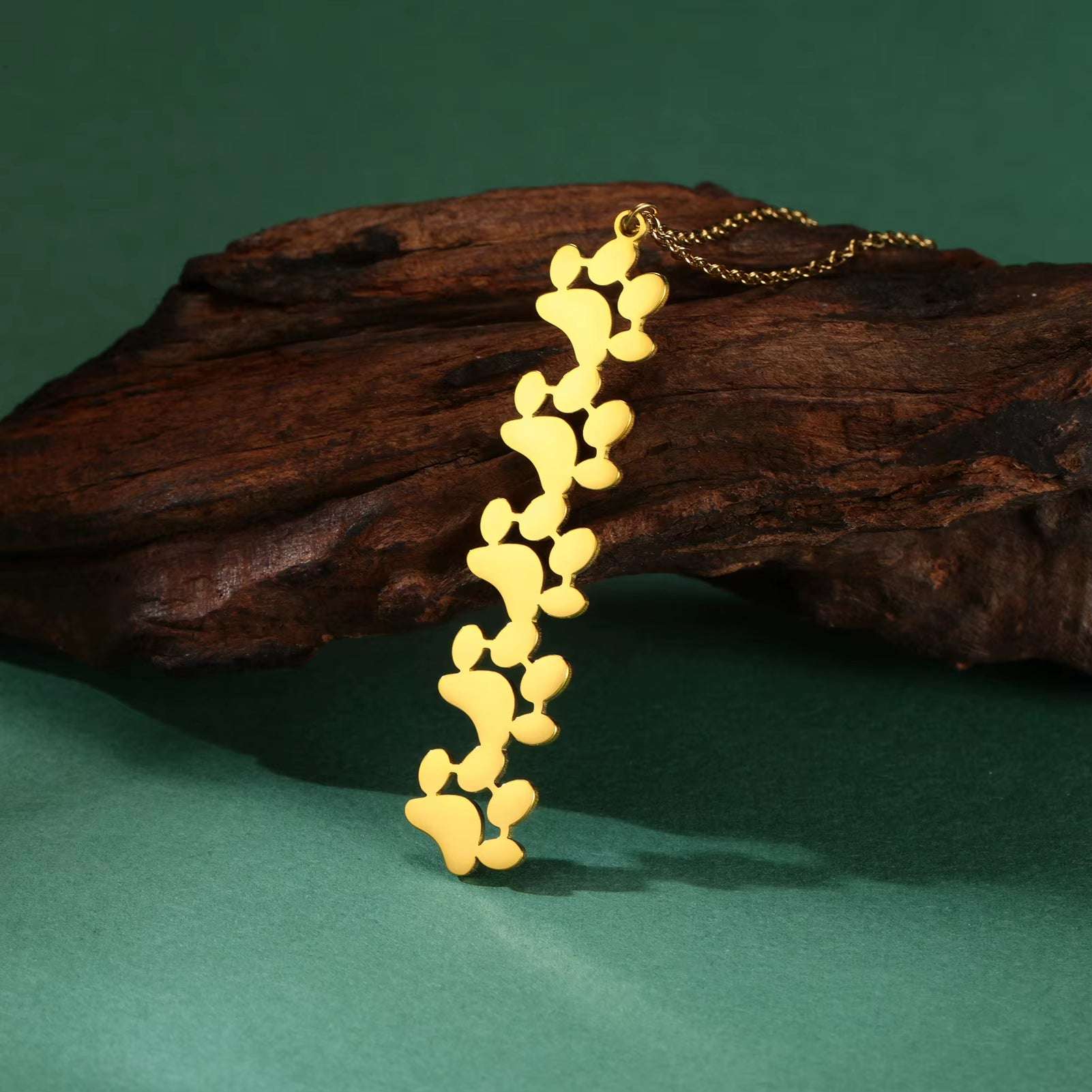 My Furry Friend – Necklace with Paw Print