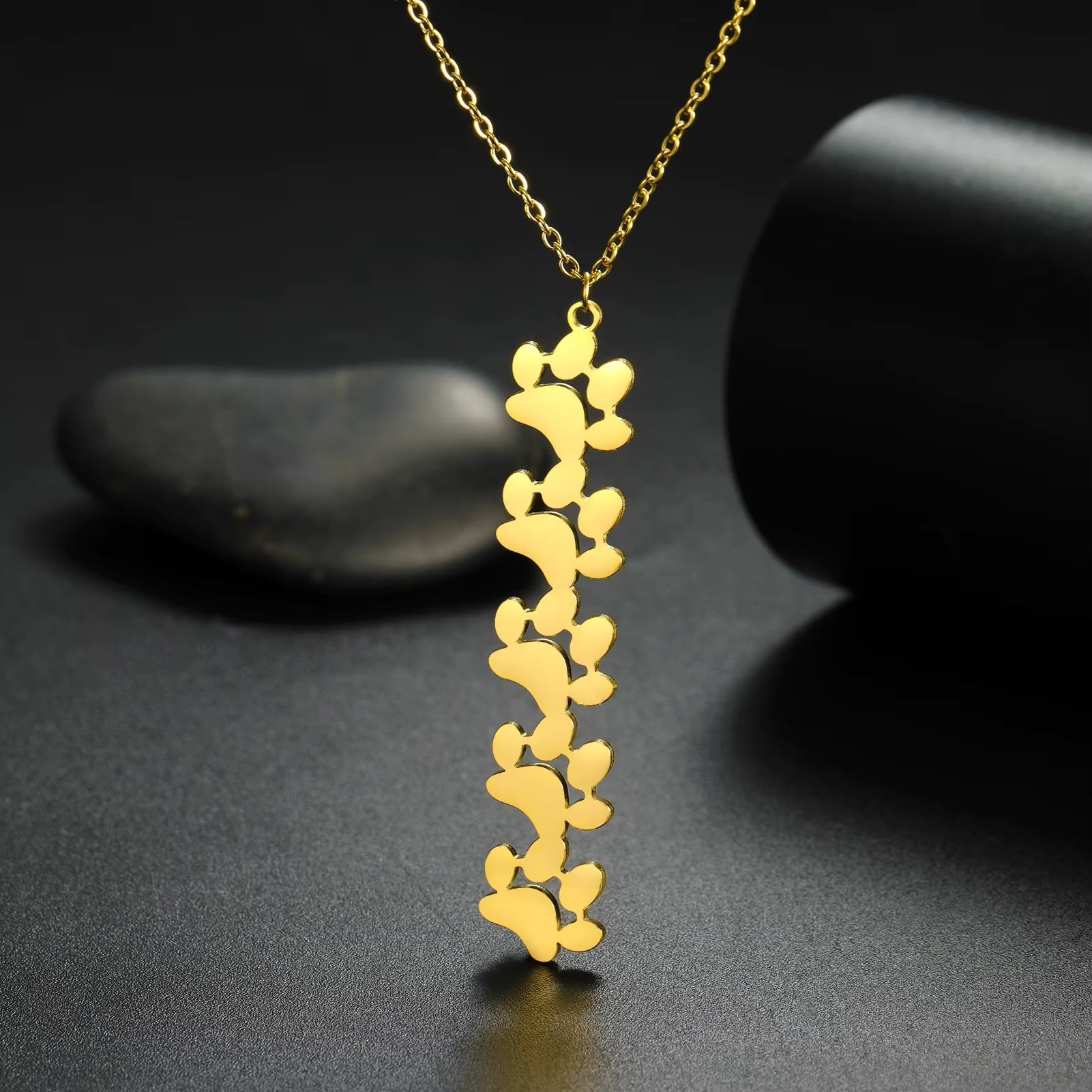 My Furry Friend – Necklace with Paw Print